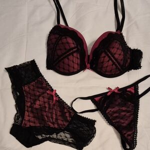 Chic Black and Red Lace Bra Set
